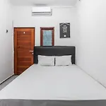 Oyo Life 2925 Midys