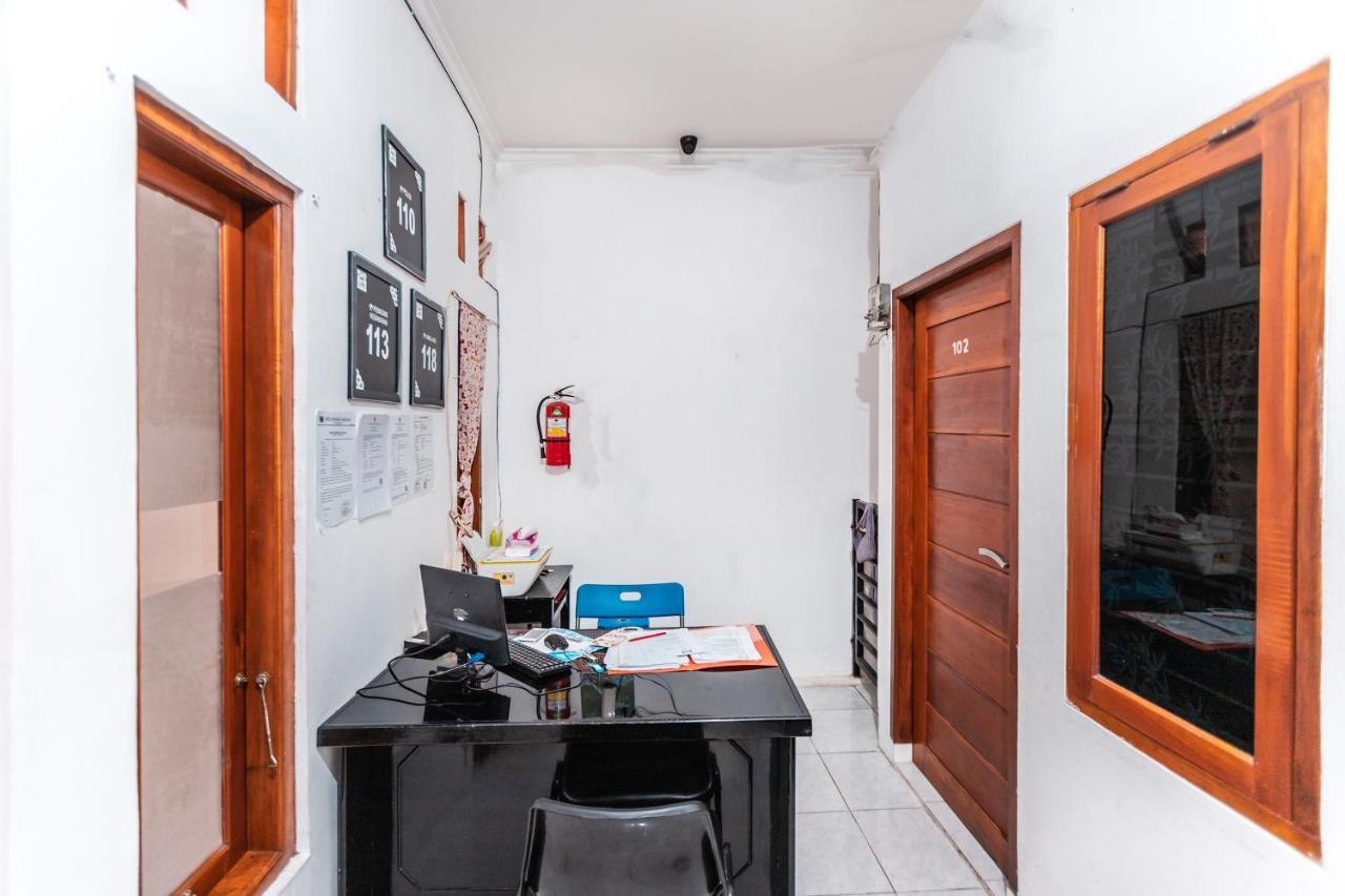 Hotel Oyo Life 2925 Midys Bekasi