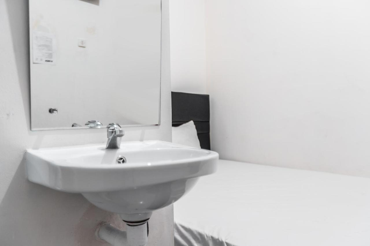 Hotel Oyo Life 2925 Midys